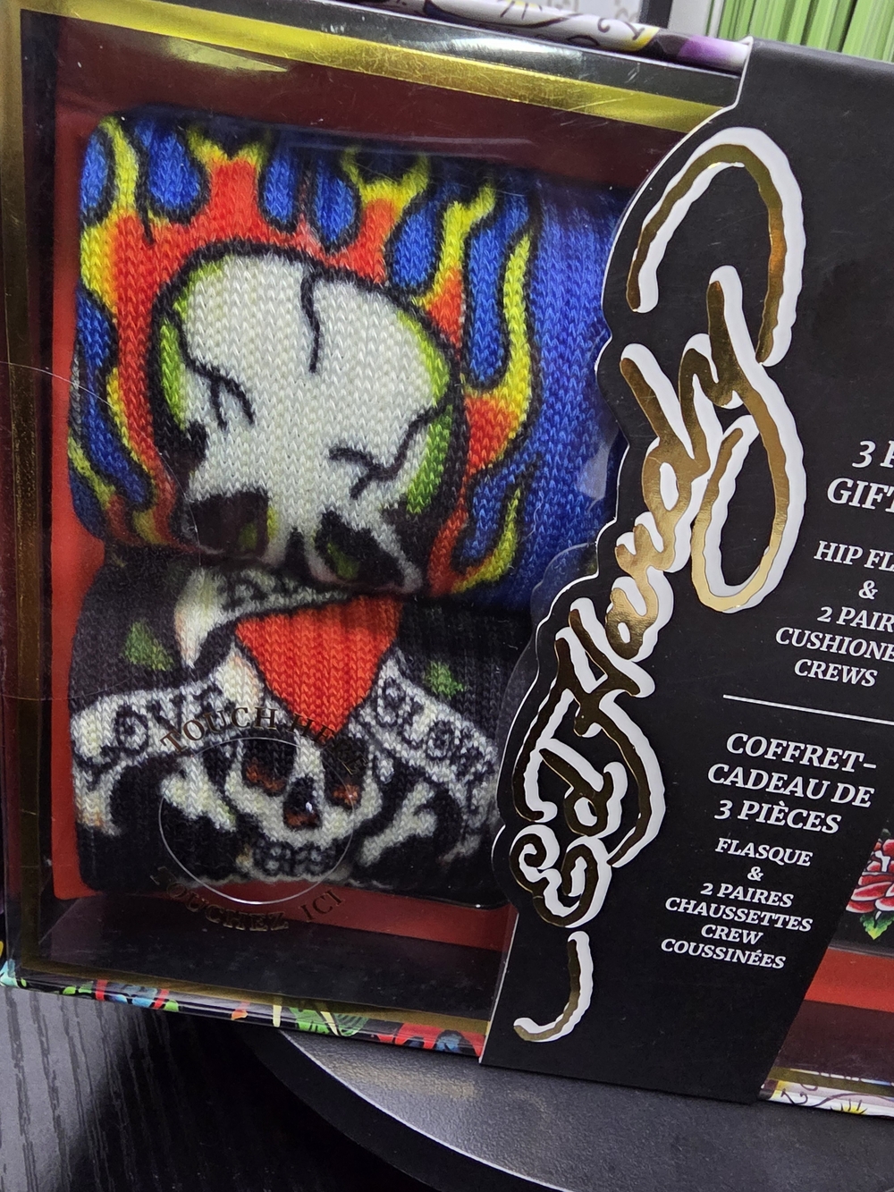 Ed Hardy 3-Piece Hip Flask Gift Set - Picture 3 of 6